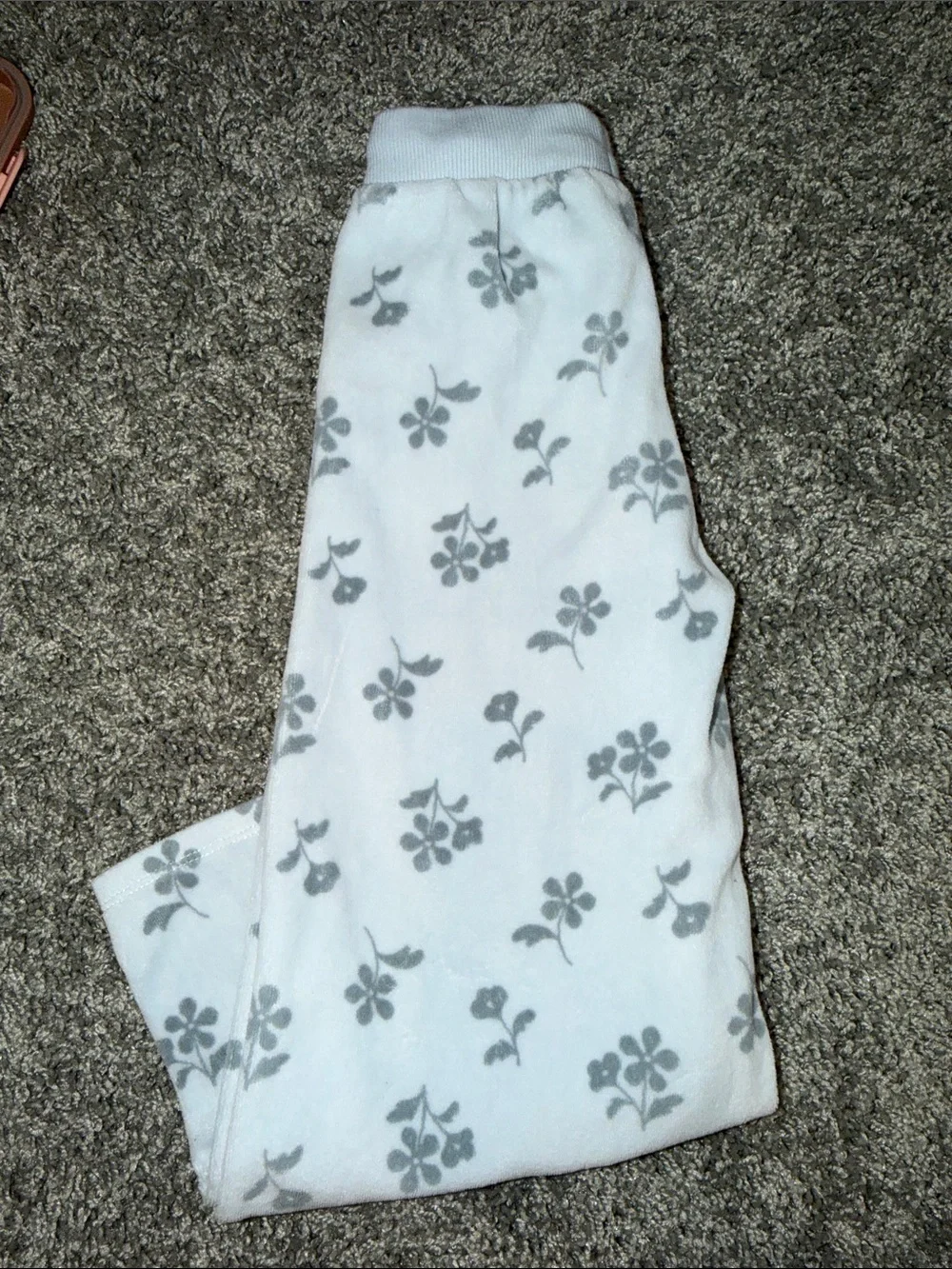 Cat & Jack White and Gray Floral Fleece Pajama Bottoms